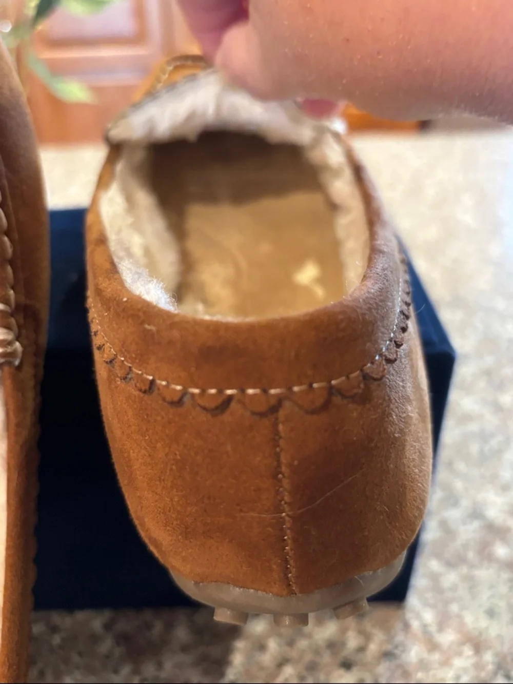 St. John's Bay Women's Chestnut Suede Fleece-Lined Moccasins       Size 8.5 - Picture 14 of 14